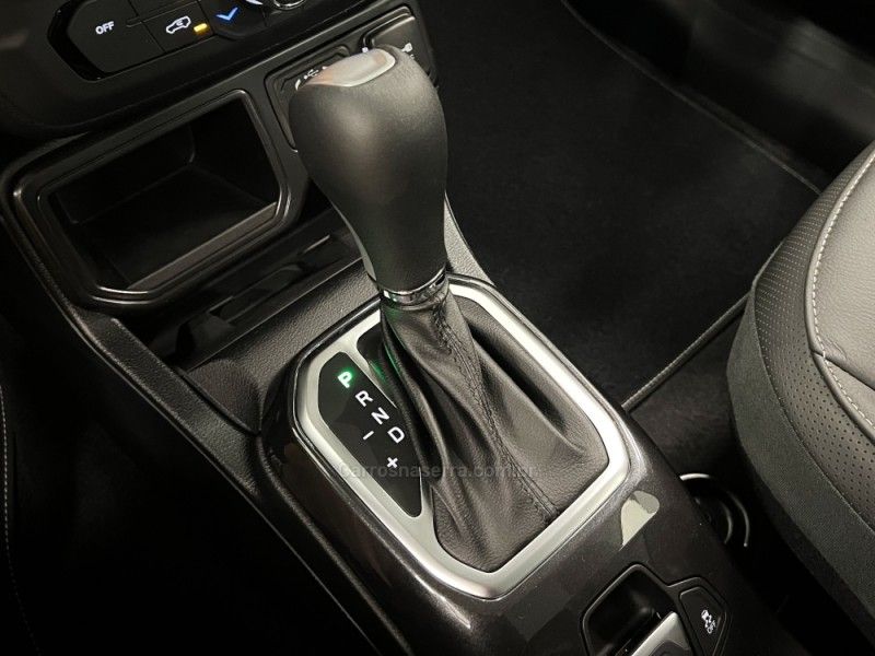 JEEP RENEGADE 1.3 16V NIGHT EAGLE T270 TURBO 2025/2026 ÓTIMA CAR FLORES DA CUNHA / Carros no Vale