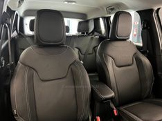 JEEP RENEGADE 1.3 16V NIGHT EAGLE T270 TURBO 2025/2026 ÓTIMA CAR FLORES DA CUNHA / Carros no Vale