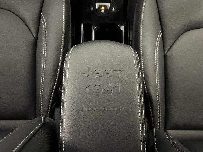 JEEP RENEGADE 1.3 16V NIGHT EAGLE T270 TURBO 2025/2026 ÓTIMA CAR FLORES DA CUNHA / Carros no Vale