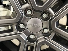 JEEP RENEGADE 1.3 16V NIGHT EAGLE T270 TURBO 2025/2026 ÓTIMA CAR FLORES DA CUNHA / Carros no Vale