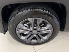 JEEP RENEGADE 1.3 16V NIGHT EAGLE T270 TURBO 2025/2026 ÓTIMA CAR FLORES DA CUNHA / Carros no Vale