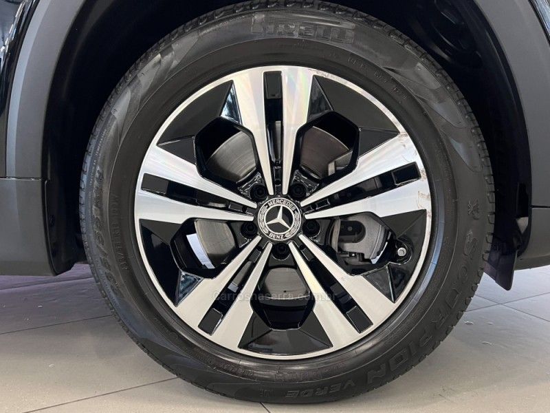 MERCEDES-BENZ GLB 220 2.0 PROGRESSIVE 16V TURBO HIBRIDO 2024/2025 ÓTIMA CAR FLORES DA CUNHA / Carros no Vale
