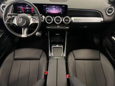 MERCEDES-BENZ GLB 220 2.0 PROGRESSIVE 16V TURBO HIBRIDO 2024/2025 ÓTIMA CAR FLORES DA CUNHA / Carros no Vale