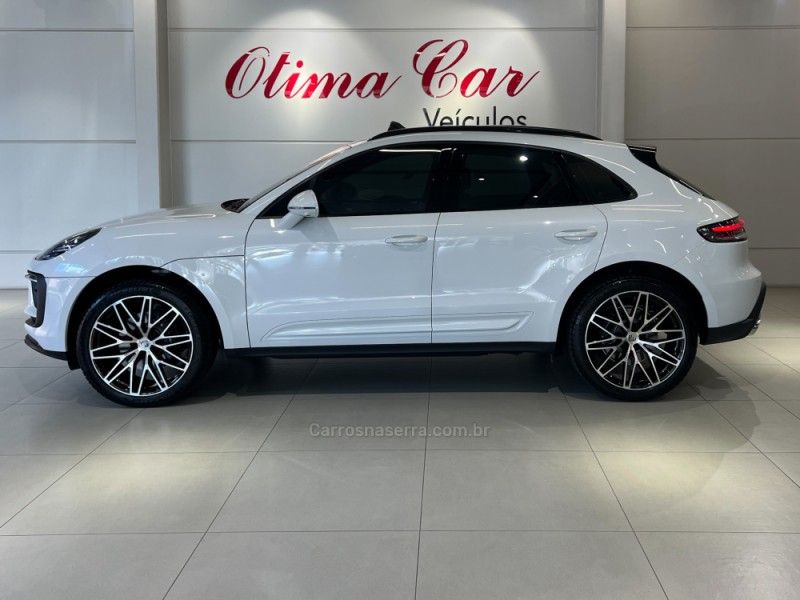PORSCHE MACAN 2.0 16V 2024/2024 ÓTIMA CAR FLORES DA CUNHA / Carros no Vale