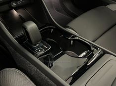 VOLVO EX40 PLUS P6 ELÉTRICO 2025/2026 ÓTIMA CAR FLORES DA CUNHA / Carros no Vale