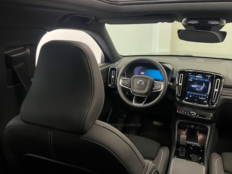 VOLVO XC 40 P6 RECHARGE ELECTRIC PLUS 2023/2024 ÓTIMA CAR FLORES DA CUNHA / Carros no Vale VOLVO XC 40 P6 RECHARGE ELECTRIC PLUS 2023/2024 ÓTIMA CAR FLORES DA CUNHA / Carros no Vale