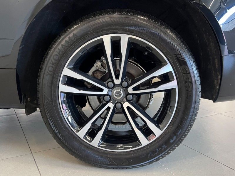VOLVO XC60 2.0 T5 MOMENTUM 2019/2019 ÓTIMA CAR FLORES DA CUNHA / Carros no Vale