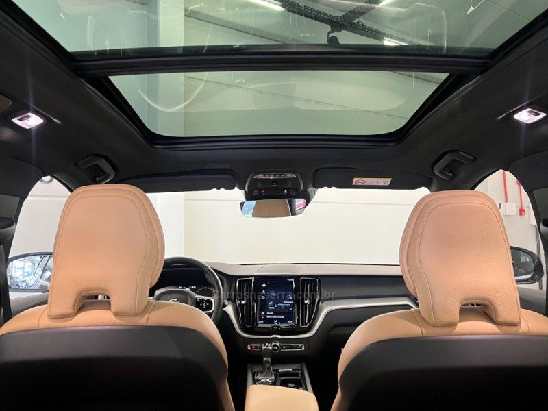 VOLVO XC60 2.0 T5 MOMENTUM 2019/2019 ÓTIMA CAR FLORES DA CUNHA / Carros no Vale