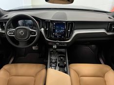 VOLVO XC60 2.0 T5 MOMENTUM 2019/2019 ÓTIMA CAR FLORES DA CUNHA / Carros no Vale