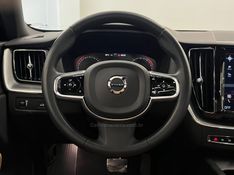 VOLVO XC60 2.0 T5 MOMENTUM 2019/2019 ÓTIMA CAR FLORES DA CUNHA / Carros no Vale