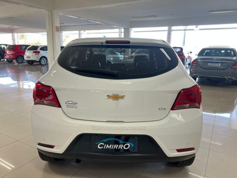 CHEVROLET ONIX 1.4 MPFI LTZ 8V 2019/2019 CIMIRRO AUTOMÓVEIS TAQUARA / Carros no Vale