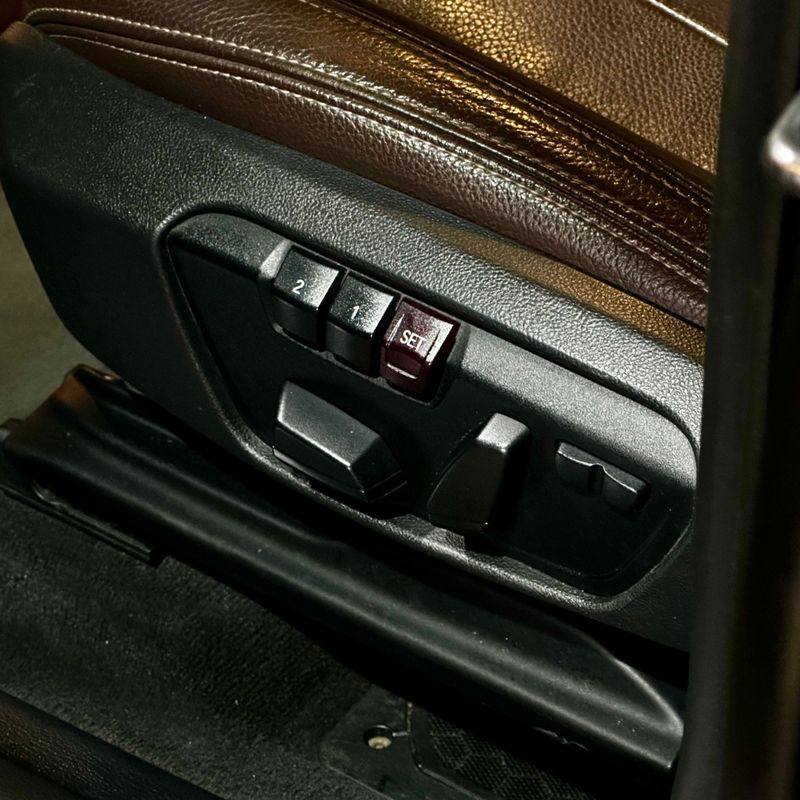 Bmw X1 X25i Activeflex 2017/2018 DL MOTORS LAJEADO / Carros no Vale Bmw X1 X25i Activeflex 2017/2018 DL MOTORS LAJEADO / Carros no Vale