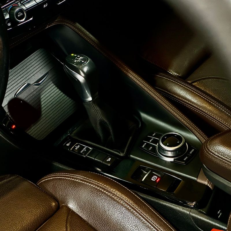 Bmw X1 X25i Activeflex 2017/2018 DL MOTORS LAJEADO / Carros no Vale Bmw X1 X25i Activeflex 2017/2018 DL MOTORS LAJEADO / Carros no Vale