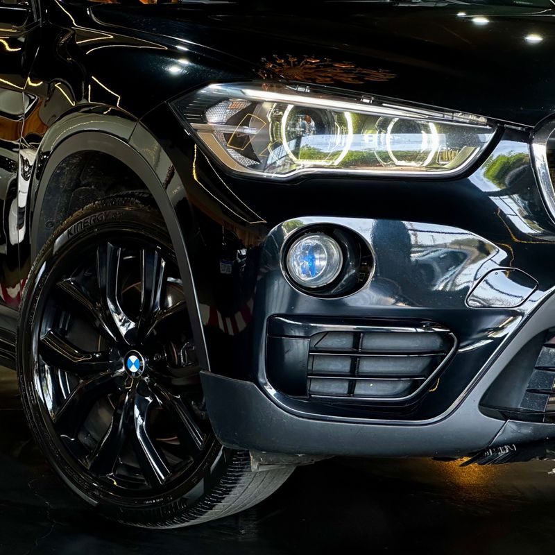 Bmw X1 X25i Activeflex 2017/2018 DL MOTORS LAJEADO / Carros no Vale Bmw X1 X25i Activeflex 2017/2018 DL MOTORS LAJEADO / Carros no Vale