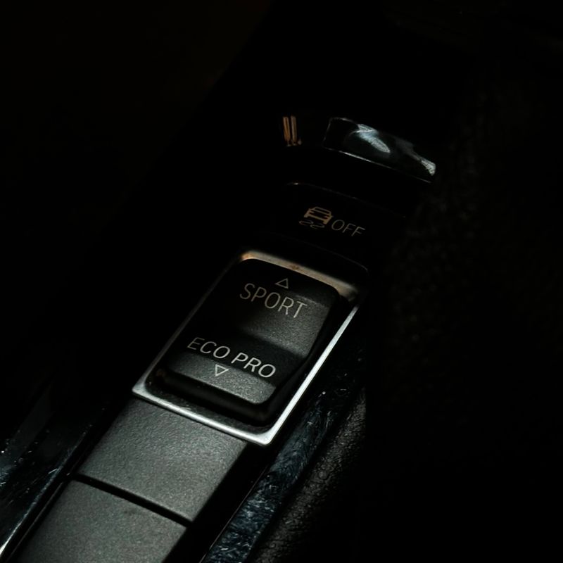 Bmw X1 X25i Activeflex 2017/2018 DL MOTORS LAJEADO / Carros no Vale Bmw X1 X25i Activeflex 2017/2018 DL MOTORS LAJEADO / Carros no Vale