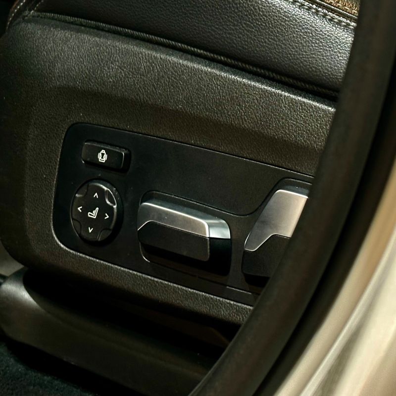 Bmw X4 Xdrive 30i M Sport 2.0 Tb 252cv 2018/2019 DL MOTORS LAJEADO / Carros no Vale Bmw X4 Xdrive 30i M Sport 2.0 Tb 252cv 2018/2019 DL MOTORS LAJEADO / Carros no Vale