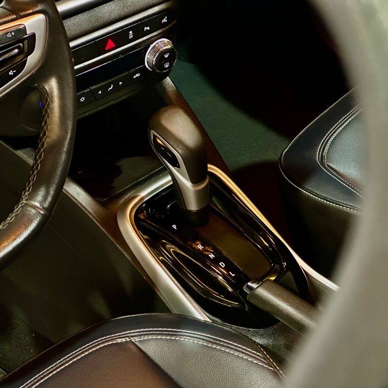 Chevrolet Tracker 12t A Pr 2023/2024 DL MOTORS LAJEADO / Carros no Vale