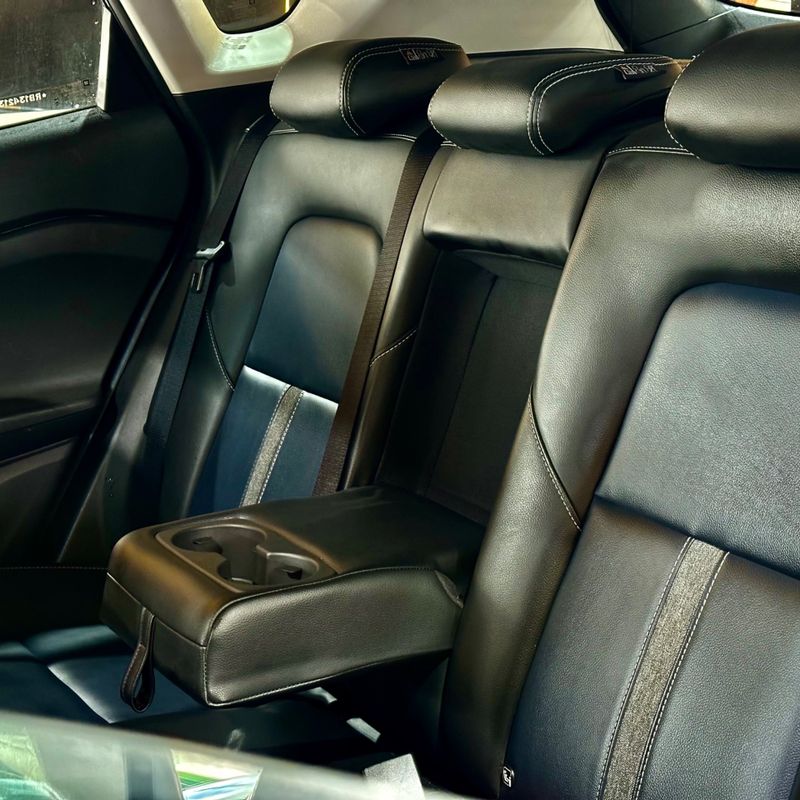 Chevrolet Tracker 12t A Pr 2023/2024 DL MOTORS LAJEADO / Carros no Vale