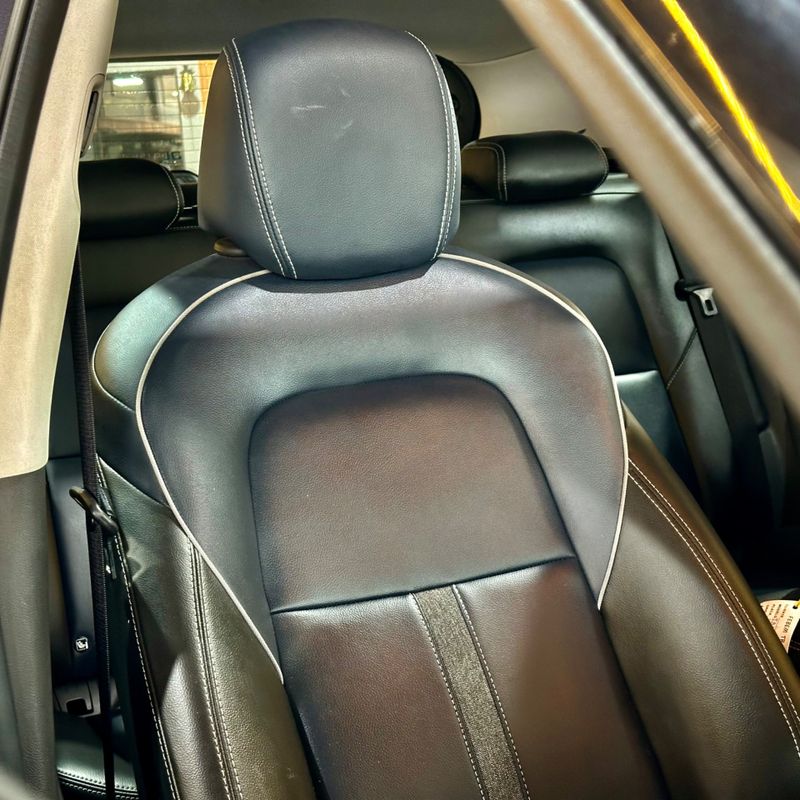 Chevrolet Tracker 12t A Pr 2023/2024 DL MOTORS LAJEADO / Carros no Vale