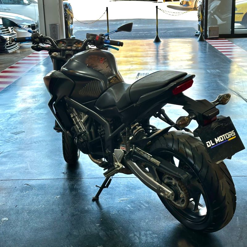 Honda Motos Cb 650f 2015/2015 DL MOTORS LAJEADO / Carros no Vale