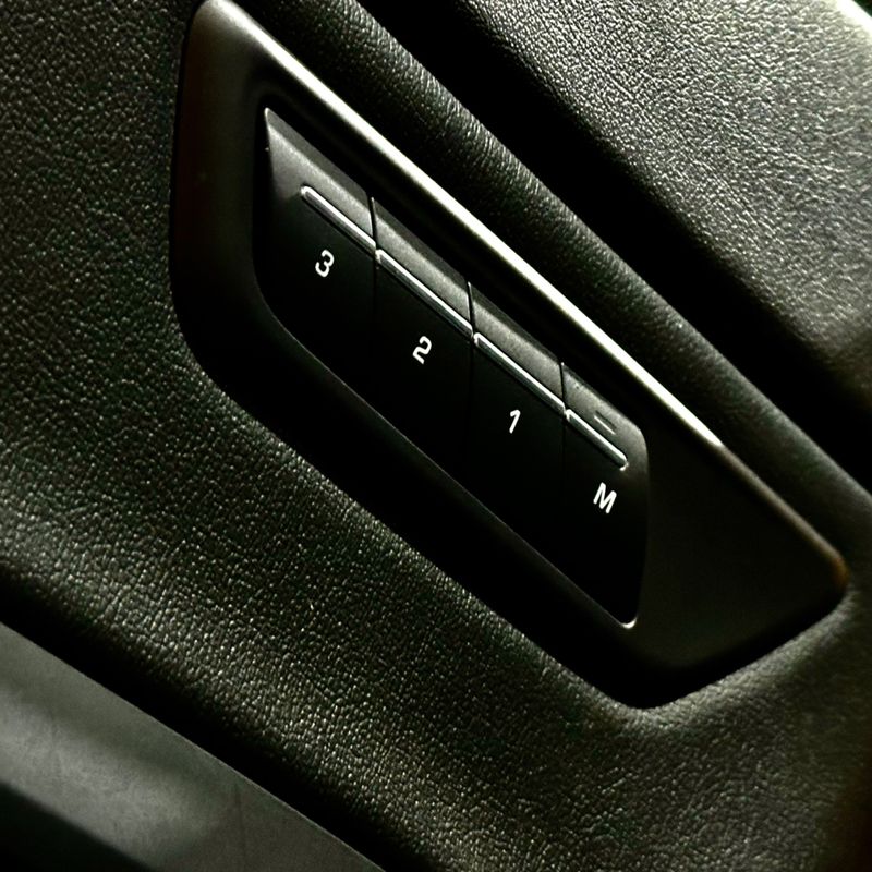 Jaguar Jag Epace P300 Se Rdy 2020/2020 DL MOTORS LAJEADO / Carros no Vale Jaguar Jag Epace P300 Se Rdy 2020/2020 DL MOTORS LAJEADO / Carros no Vale