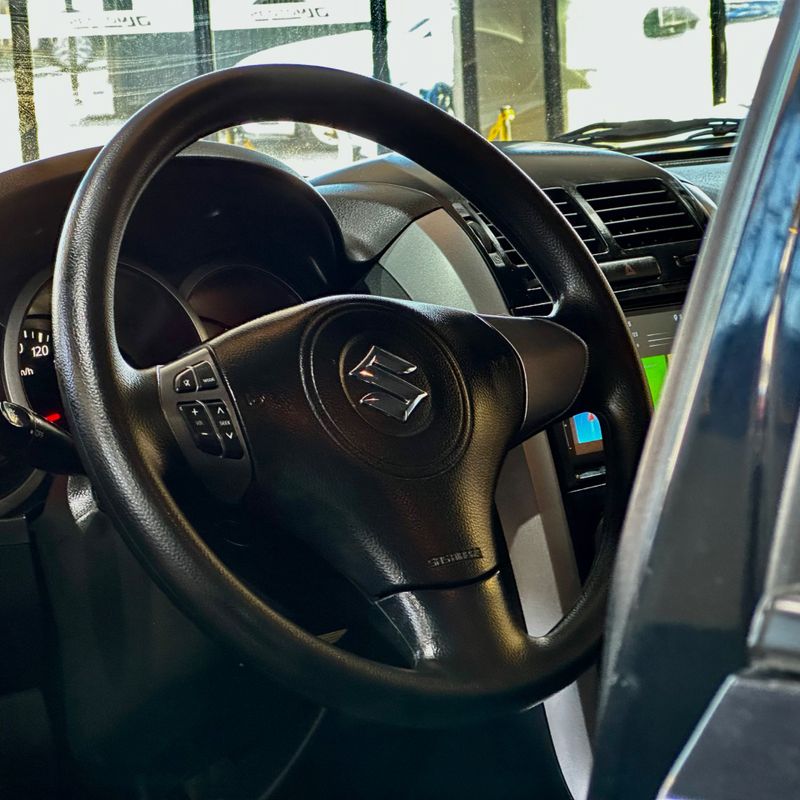 Suzuki G.vitara 2wd 2011/2012 DL MOTORS LAJEADO / Carros no Vale