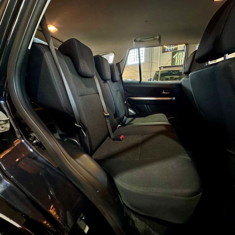 Suzuki G.vitara 2wd 2011/2012 DL MOTORS LAJEADO / Carros no Vale