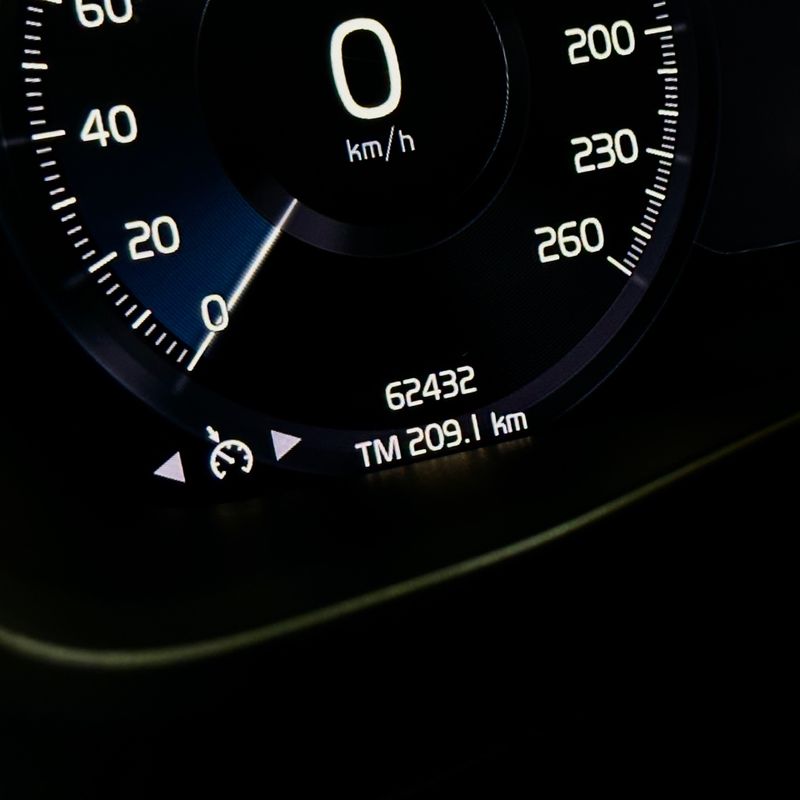 Volvo Xc40 T4 2019/2020 DL MOTORS LAJEADO / Carros no Vale