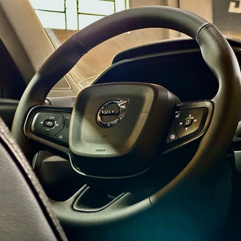 Volvo Xc40 T4 2019/2020 DL MOTORS LAJEADO / Carros no Vale