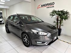 FORD FOCUS 2.0 TITANIUM PLUS HATCH 16V AUTO 2016/2016 ANDRIGO VEÍCULOS CAXIAS DO SUL / Carros no Vale