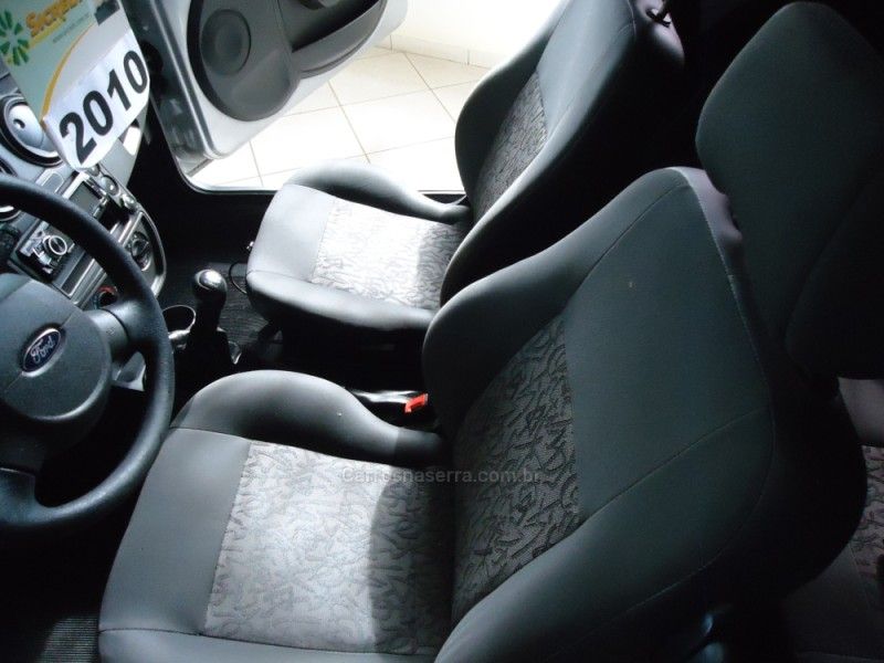 FORD KA 1.0 MPI 8V 2009/2010 BOURSCHEID CARROS E MOTOS SANTA CLARA DO SUL / Carros no Vale