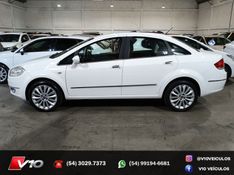 FIAT LINEA 1.8 ESSENCE 16V 2011/2012 V10 VEÍCULOS CAXIAS DO SUL / Carros no Vale