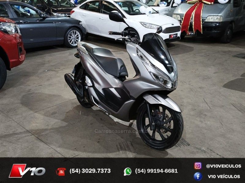 HONDA PCX 150 DLX ABS 2019/2019 V10 VEÍCULOS CAXIAS DO SUL / Carros no Vale