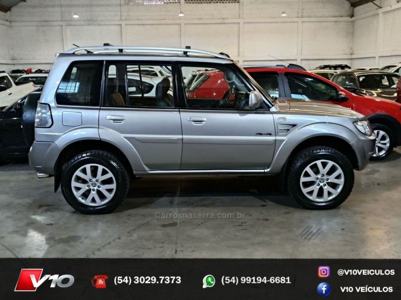 MITSUBISHI PAJERO TR4 2.0 4X4 16V 140CV 2012/2013 V10 VEÍCULOS CAXIAS DO SUL / Carros no Vale