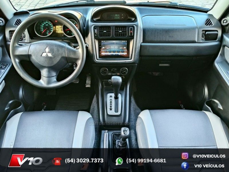 MITSUBISHI PAJERO TR4 2.0 4X4 16V 140CV 2012/2013 V10 VEÍCULOS CAXIAS DO SUL / Carros no Vale