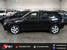 VOLKSWAGEN GOLF 1.6 MI TECH 8V 2008/2009 V10 VEÍCULOS CAXIAS DO SUL / Carros no Vale