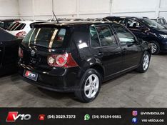 VOLKSWAGEN GOLF 1.6 MI TECH 8V 2008/2009 V10 VEÍCULOS CAXIAS DO SUL / Carros no Vale