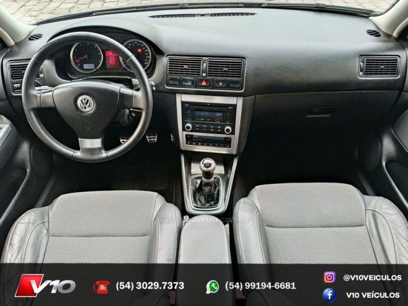 VOLKSWAGEN GOLF 1.6 MI TECH 8V 2008/2009 V10 VEÍCULOS CAXIAS DO SUL / Carros no Vale