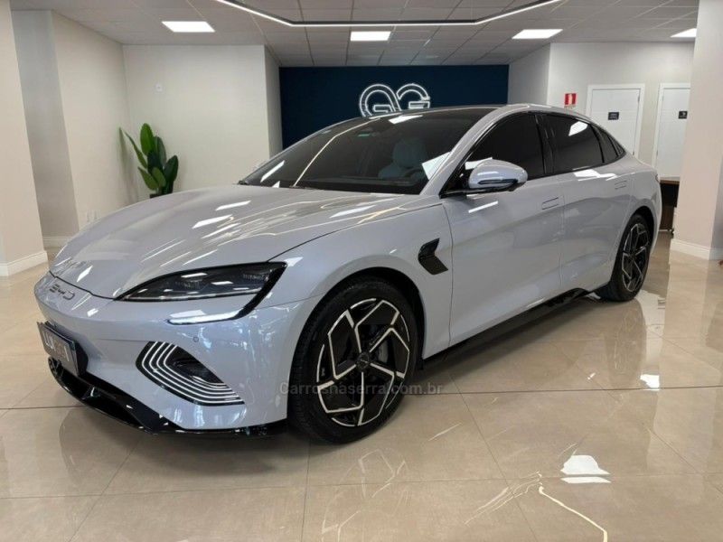 BYD SEAL AWD ELÉTRICO 2023/2024 LUIGGI AUTOMÓVEIS CARLOS BARBOSA / Carros no Vale