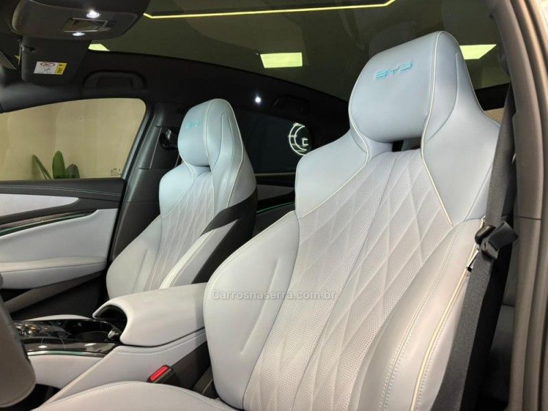 BYD SEAL AWD ELÉTRICO 2023/2024 LUIGGI AUTOMÓVEIS CARLOS BARBOSA / Carros no Vale