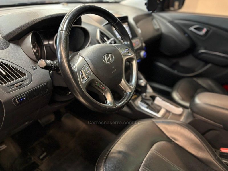 HYUNDAI IX35 2.0 GL 4X2 16V 2016/2017 LUIGGI AUTOMÓVEIS CARLOS BARBOSA / Carros no Vale