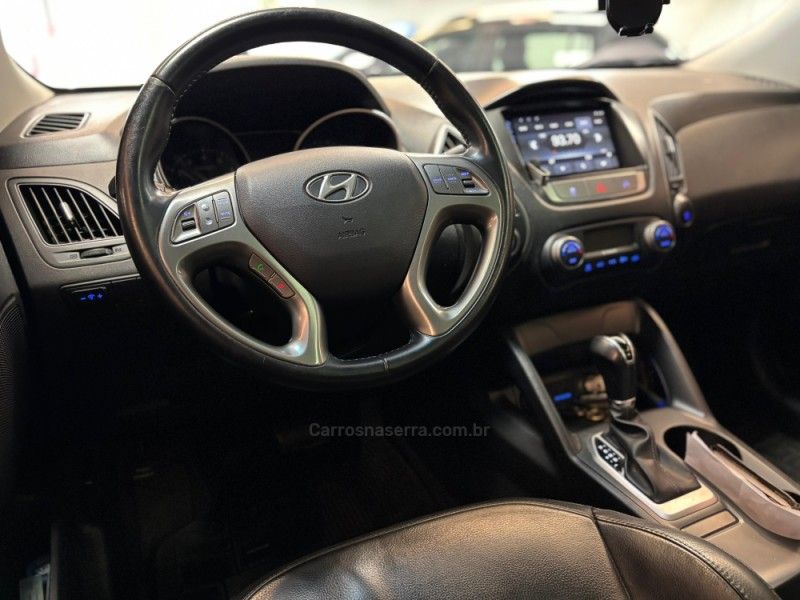 HYUNDAI IX35 2.0 GL 4X2 16V 2016/2017 LUIGGI AUTOMÓVEIS CARLOS BARBOSA / Carros no Vale