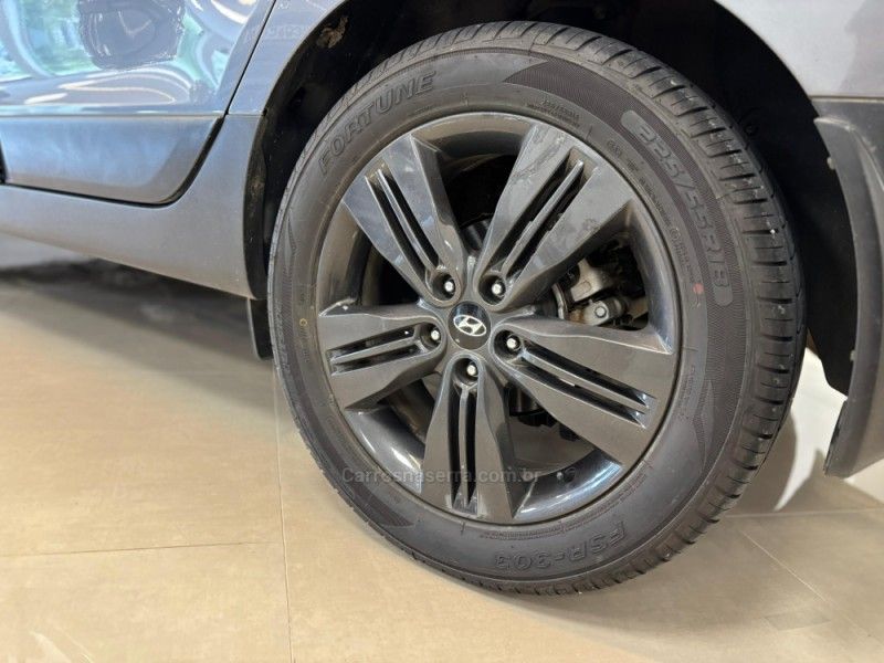 HYUNDAI IX35 2.0 GL 4X2 16V 2016/2017 LUIGGI AUTOMÓVEIS CARLOS BARBOSA / Carros no Vale