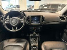 JEEP COMPASS 2.0 16V LONGITUDE 2017/2018 LUIGGI AUTOMÓVEIS CARLOS BARBOSA / Carros no Vale