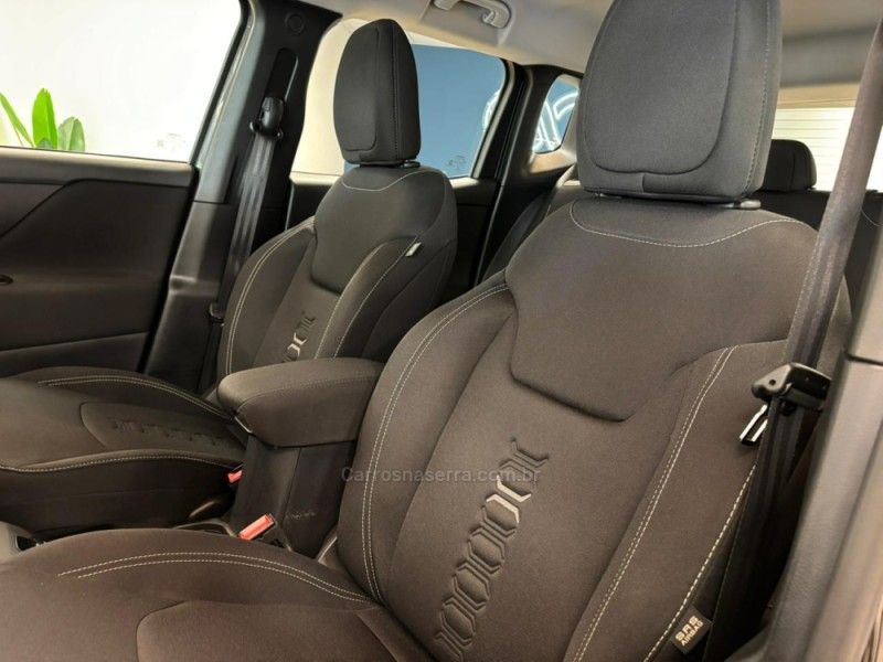 JEEP RENEGADE 1.3 SPORT T270 16V TURBO 2022/2022 LUIGGI AUTOMÓVEIS CARLOS BARBOSA / Carros no Vale