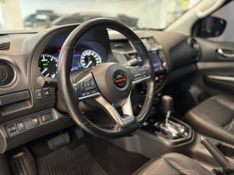 NISSAN FRONTIER 2.3 PRO4X 4X4 CD BI-TURBO 2022/2023 LUIGGI AUTOMÓVEIS CARLOS BARBOSA / Carros no Vale NISSAN FRONTIER 2.3 PRO4X 4X4 CD BI-TURBO 2022/2023 LUIGGI AUTOMÓVEIS CARLOS BARBOSA / Carros no Vale