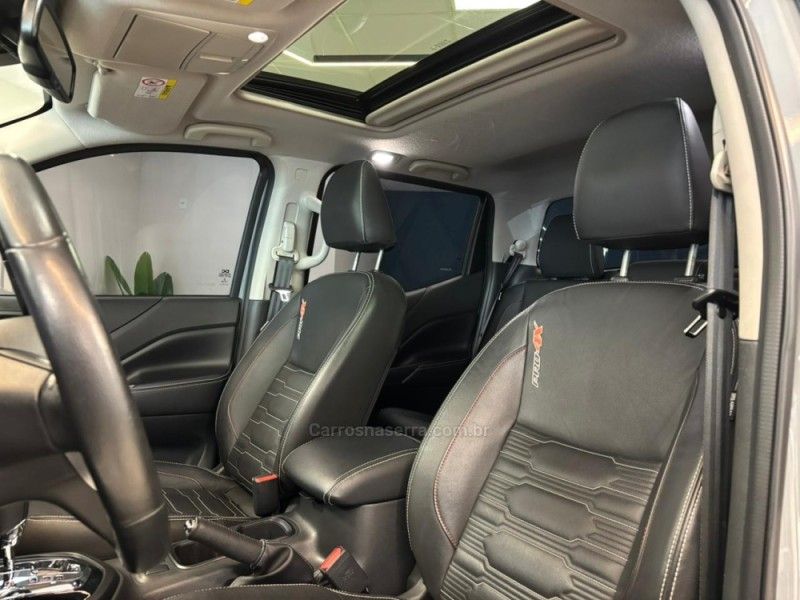 NISSAN FRONTIER 2.3 PRO4X 4X4 CD BI-TURBO 2022/2023 LUIGGI AUTOMÓVEIS CARLOS BARBOSA / Carros no Vale NISSAN FRONTIER 2.3 PRO4X 4X4 CD BI-TURBO 2022/2023 LUIGGI AUTOMÓVEIS CARLOS BARBOSA / Carros no Vale