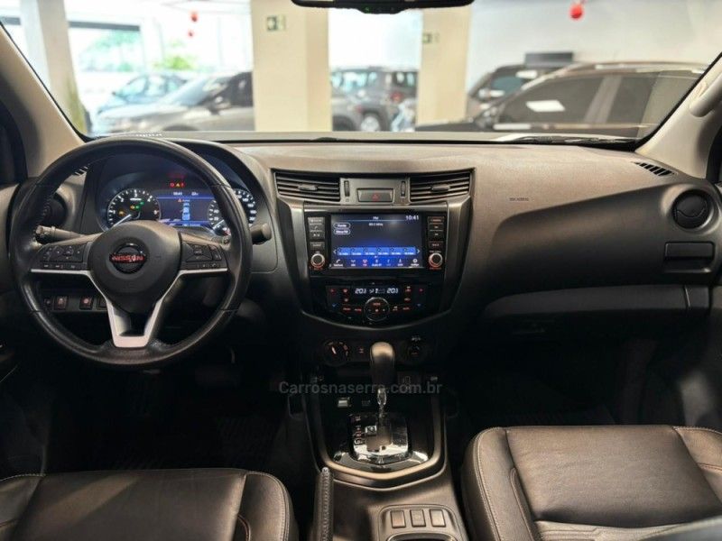 NISSAN FRONTIER 2.3 PRO4X 4X4 CD BI-TURBO 2022/2023 LUIGGI AUTOMÓVEIS CARLOS BARBOSA / Carros no Vale NISSAN FRONTIER 2.3 PRO4X 4X4 CD BI-TURBO 2022/2023 LUIGGI AUTOMÓVEIS CARLOS BARBOSA / Carros no Vale