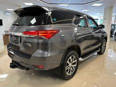 TOYOTA HILUX 2.8 SRX 4X4 CD 16V 2017/2017 LUIGGI AUTOMÓVEIS CARLOS BARBOSA / Carros no Vale