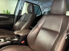 TOYOTA HILUX 2.8 SRX 4X4 CD 16V 2017/2017 LUIGGI AUTOMÓVEIS CARLOS BARBOSA / Carros no Vale